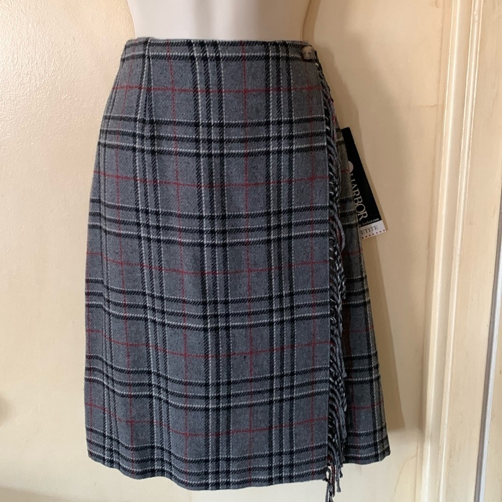 Sag Harbor petites plaid wrap skirt size 6P